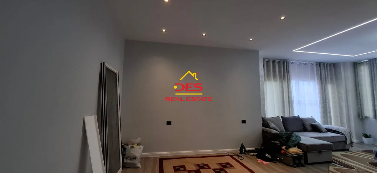 Shitet njësi e konvertuar në apartament 1+1 te bishti i kalldrëmit,vlorë