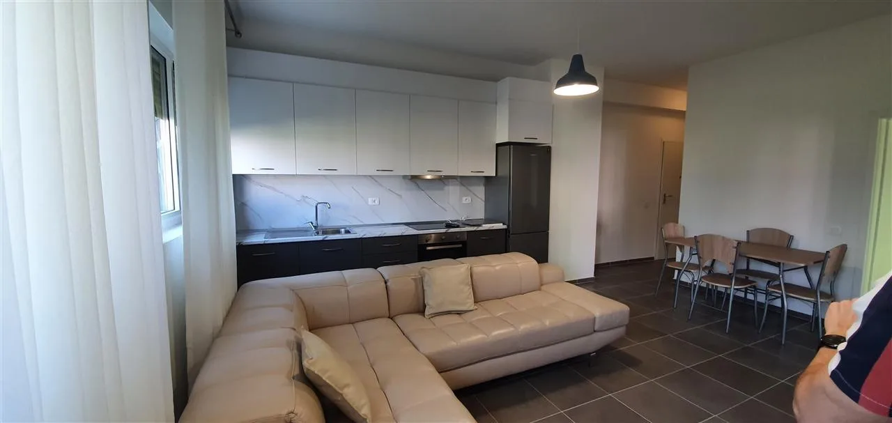 Apartament me Qera 2+1 tek Ali Demi (ID B2201392) Tirane.