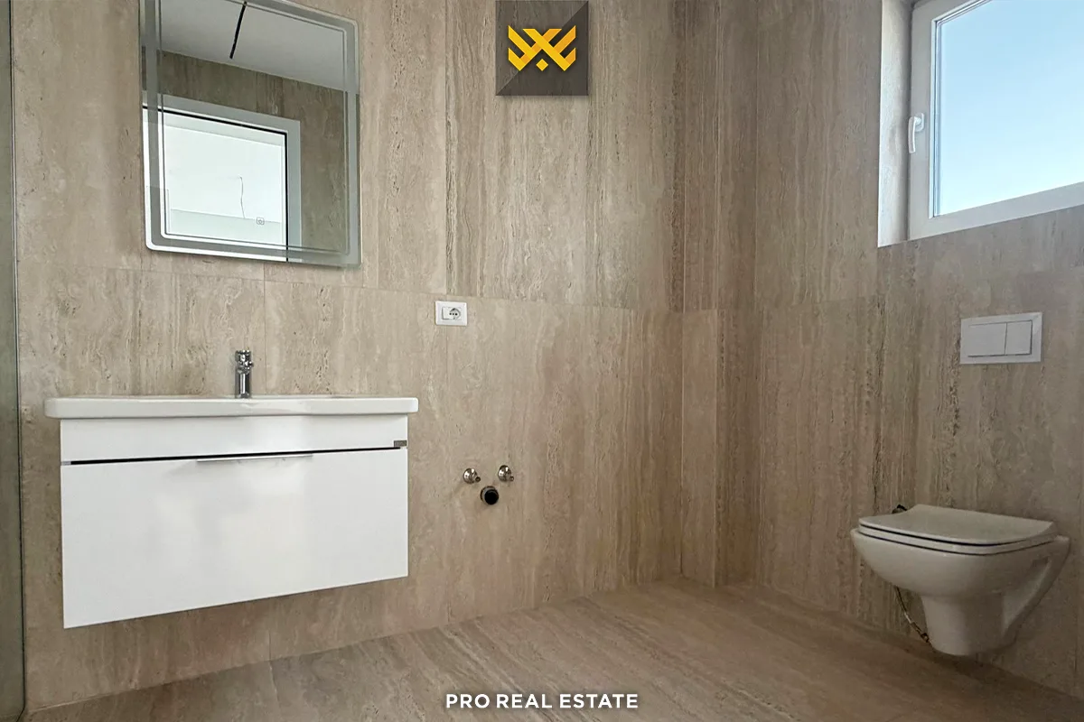 Shtëpi 245m² për #SHITJE në Lagjen Priam Village