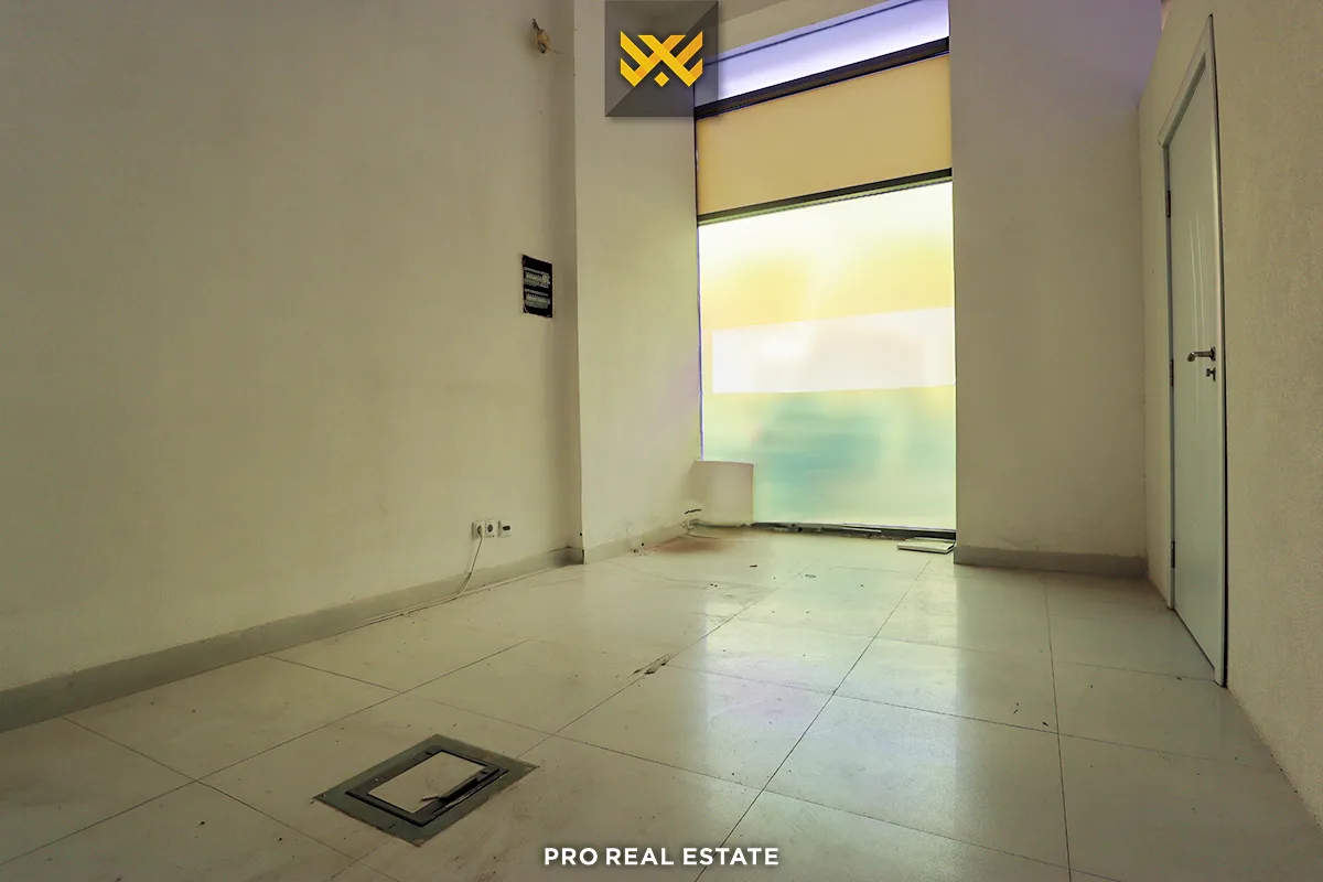 Lokal 84m² në #SHITJE në Tophane