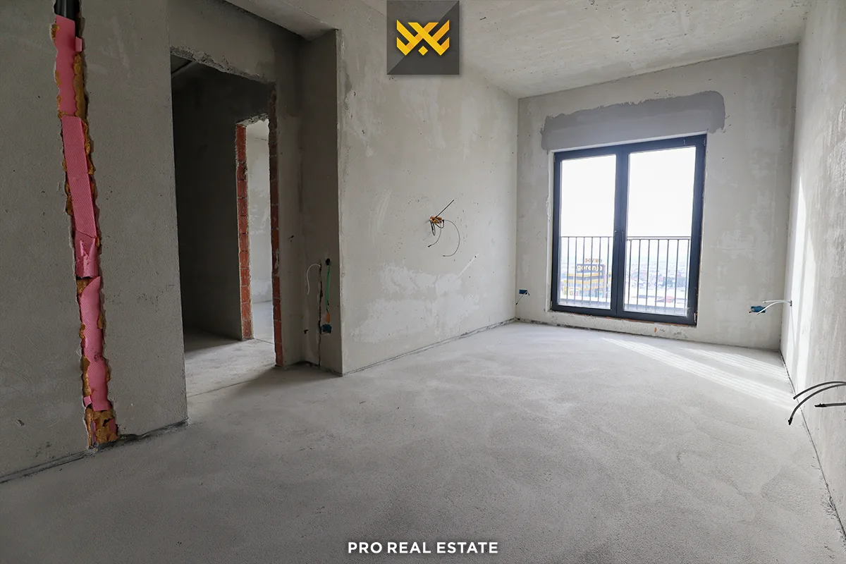 Banesë Penthouse / Zyrë 160m² + 80m² me #QIRA në Veternik