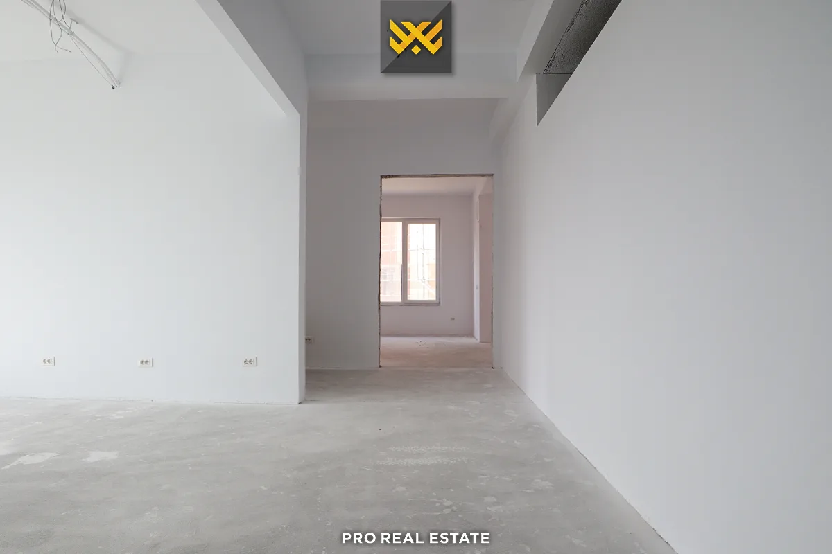 Banesë / Zyrë 400m² me #QIRA në Bregun e Diellit