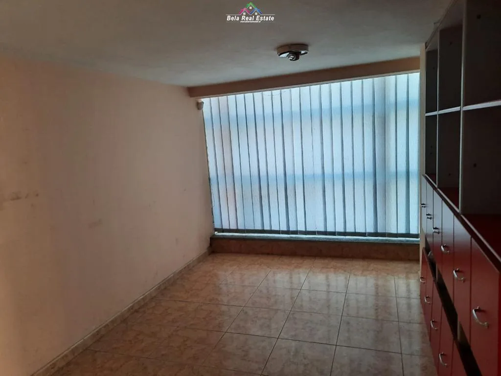 Dyqan Me Qera Ne Zogun E Zi (ID BD21581) Tirane