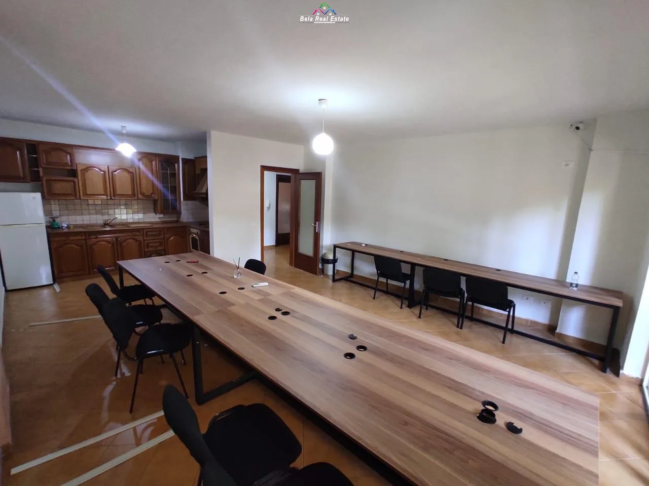 Zyre Me Qera 3+1 tek Rruga e Elbasanit (ID BZ2708) Tirane