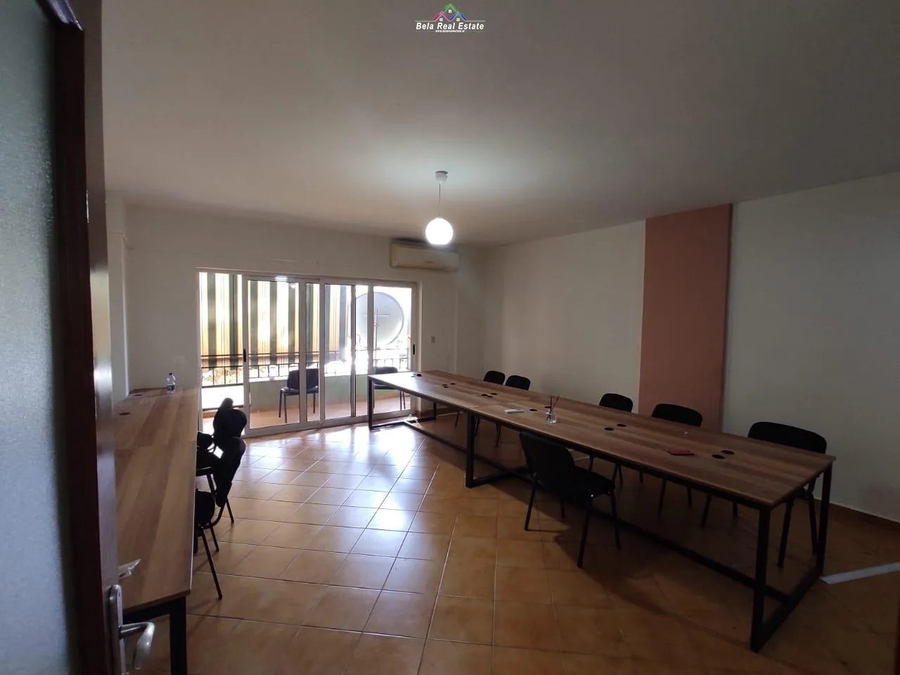 Zyre Me Qera 3+1 tek Rruga e Elbasanit (ID BZ2708) Tirane