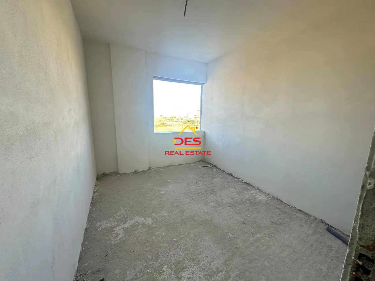 Shitet apartament 2+1 me këste në orikum