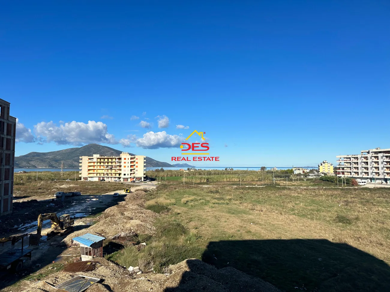 Shitet apartament 2+1 me këste në orikum