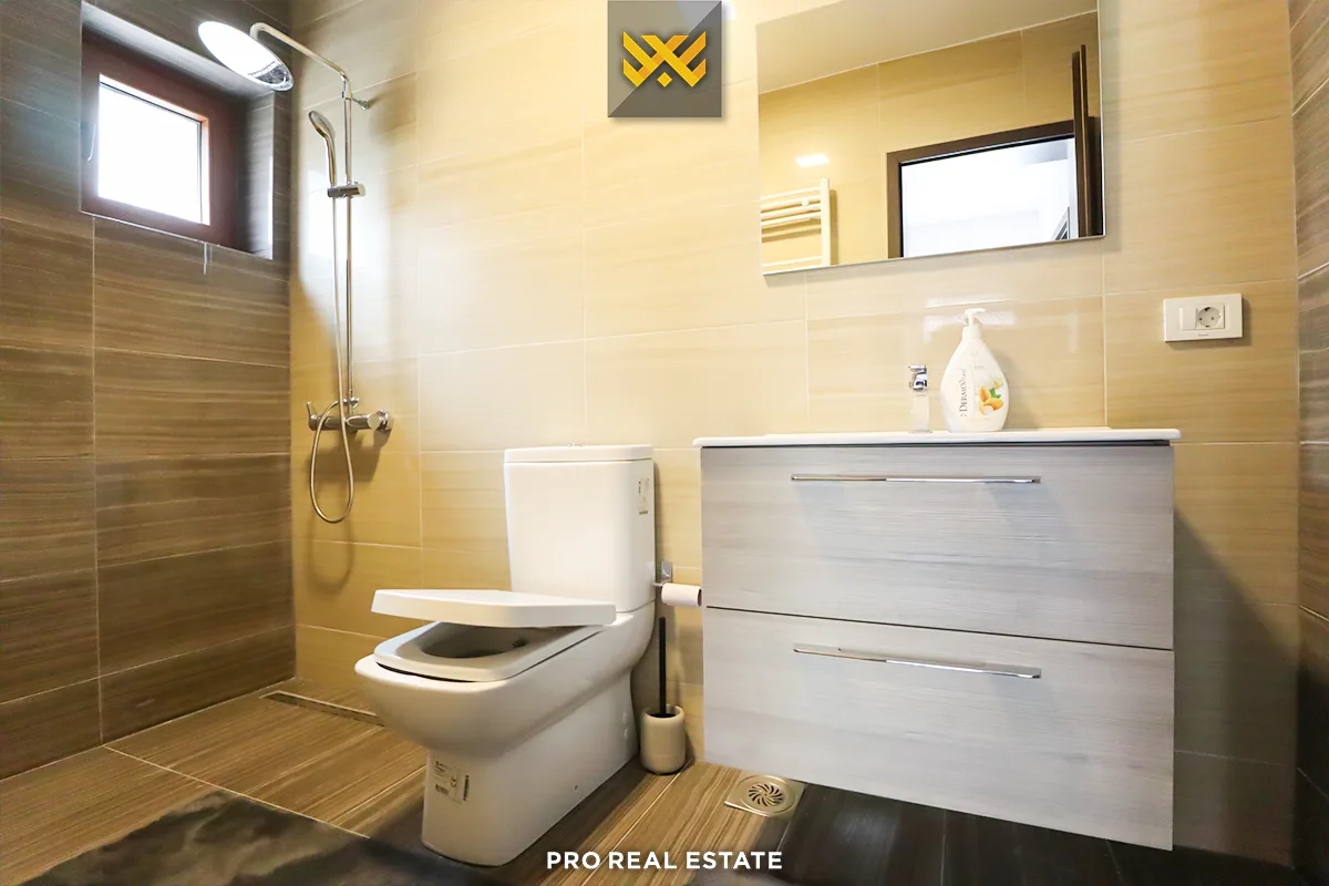 Villë 228m² për #SHITJE në Brezovicë