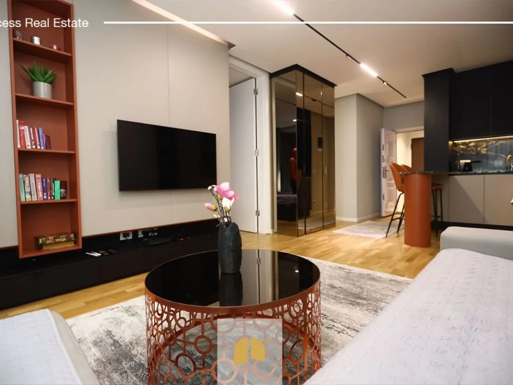Zyre 100m² dhe Banim 52m² e perbashket total 152m² - Lakrishtë