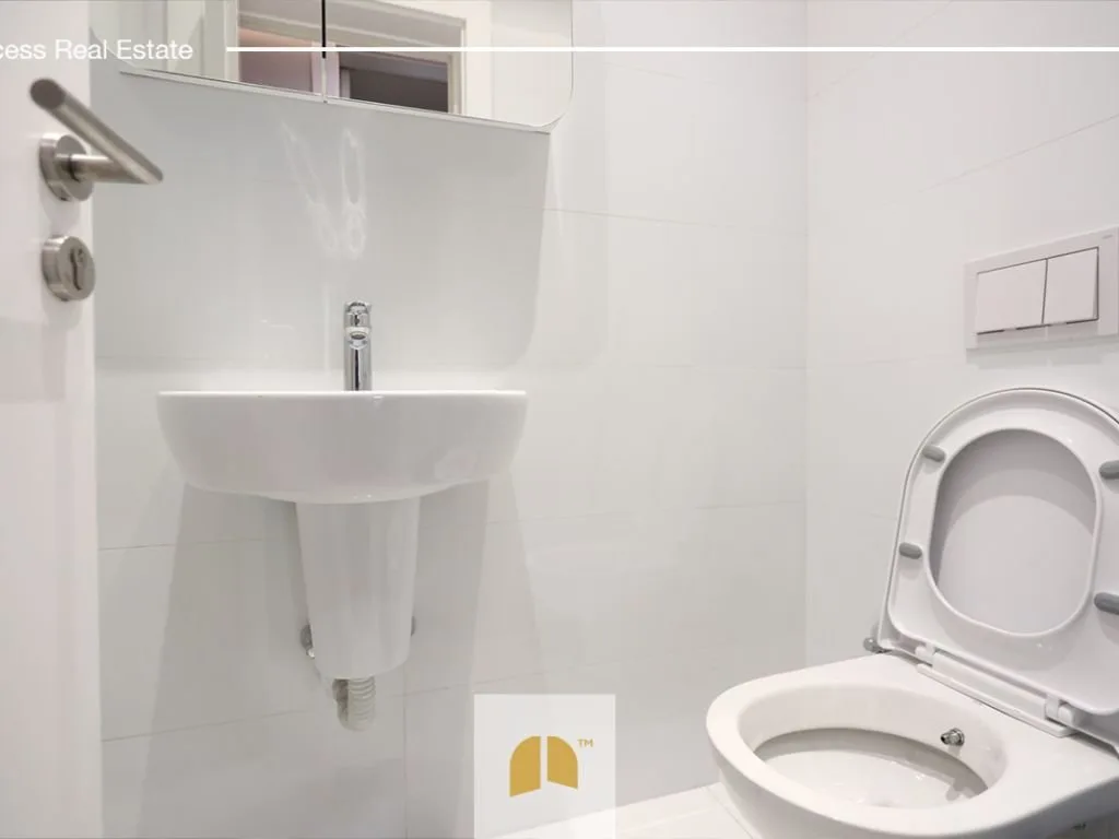 Zyre 100m² dhe Banim 52m² e perbashket total 152m² - Lakrishtë