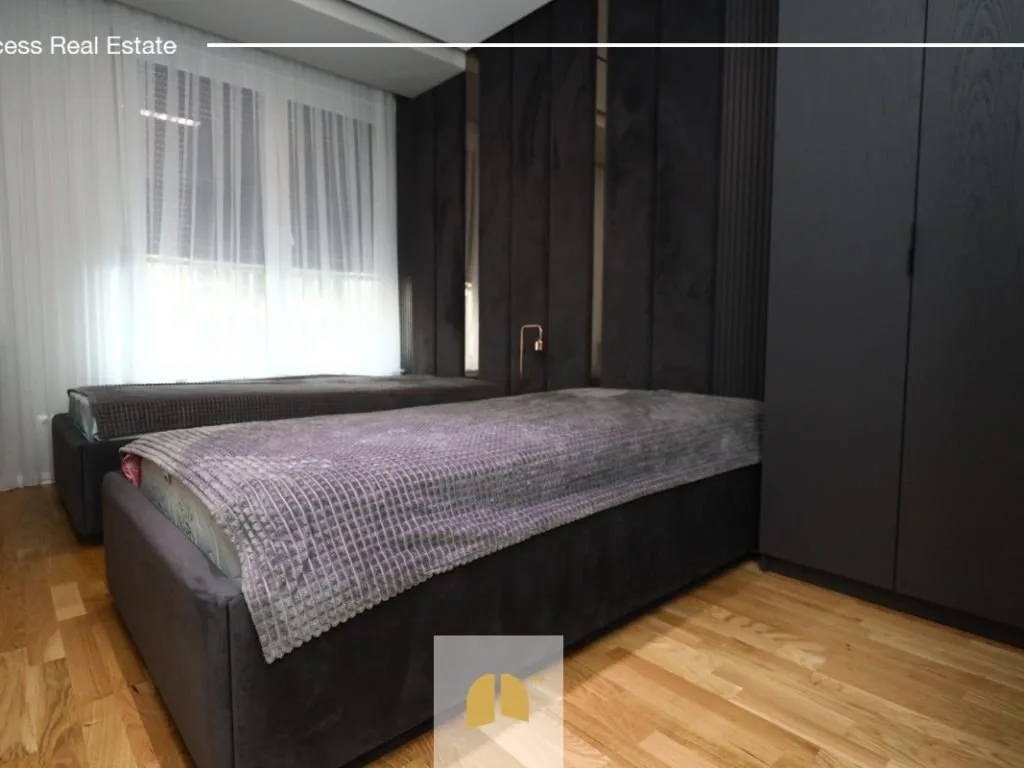 Zyre 100m² dhe Banim 52m² e perbashket total 152m² - Lakrishtë