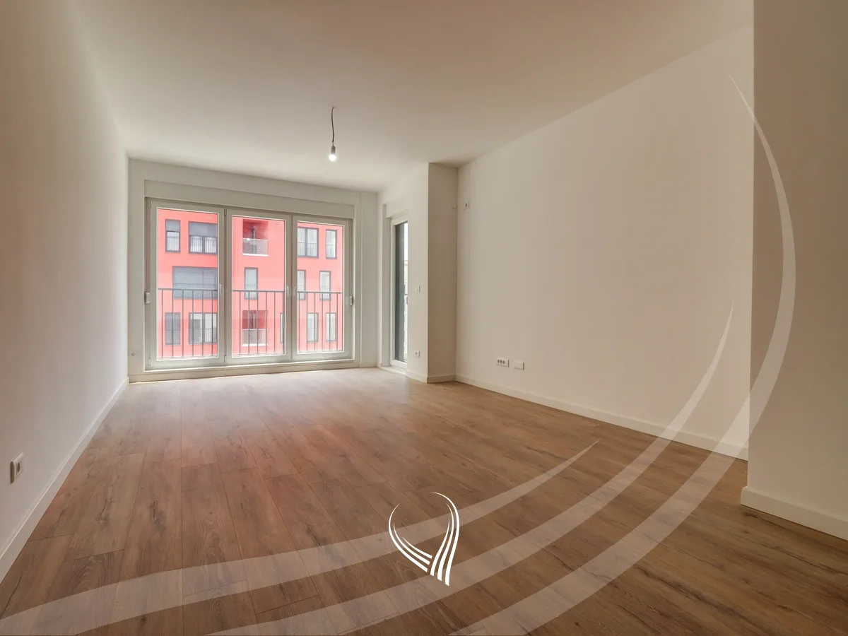 Zyre me 3 dhoma pune me qira në lagjen Mati 1 – Kodrina