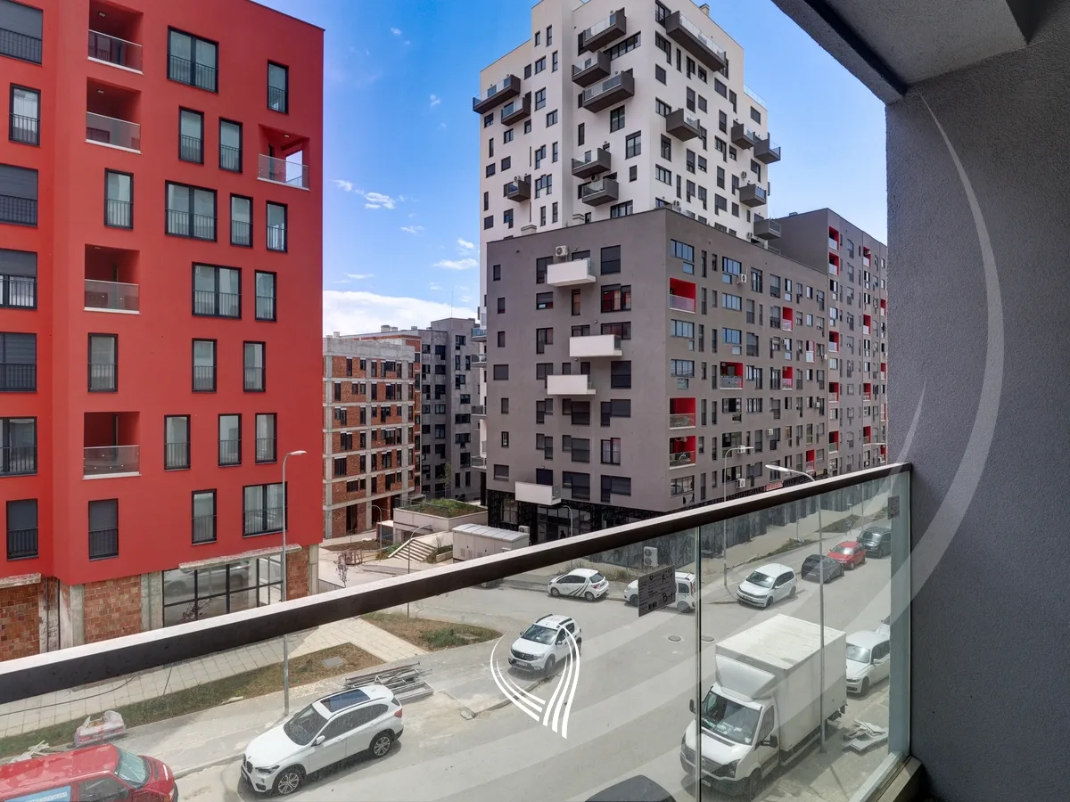 Zyre me 3 dhoma pune me qira në lagjen Mati 1 – Kodrina