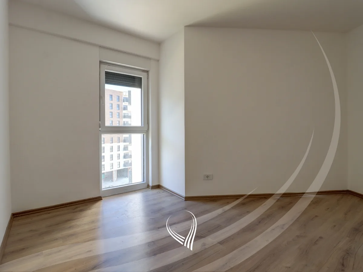 Banesë me 3 dhoma gjumi në shitje në lagjen Prishtina e Re