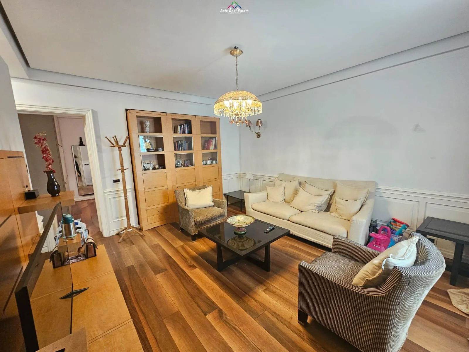 Apartament Me Qera 1+1 Tek Pazari i Ri (ID B211375 ) Tirane