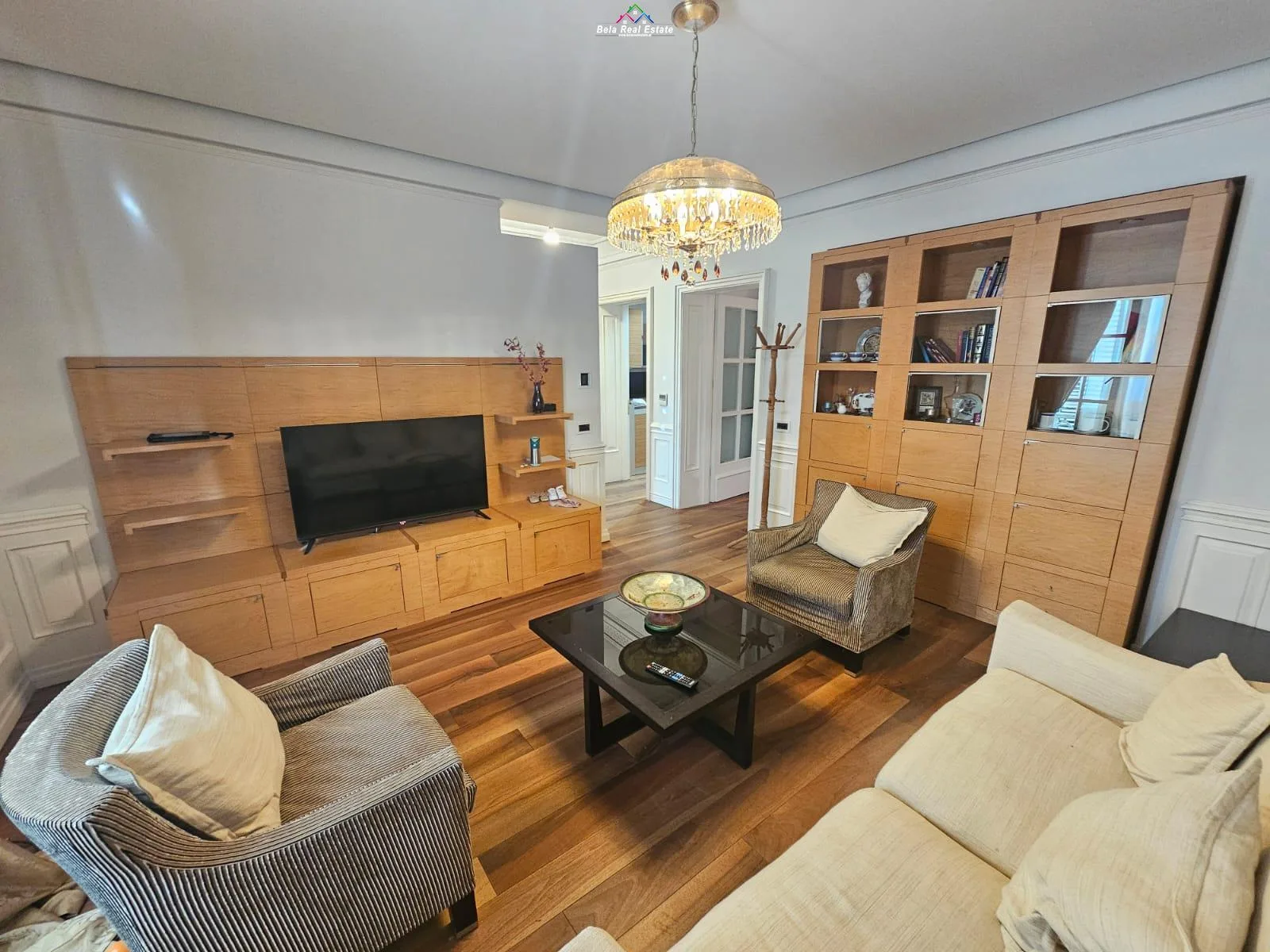 Apartament Me Qera 1+1 Tek Pazari i Ri (ID B211375 ) Tirane