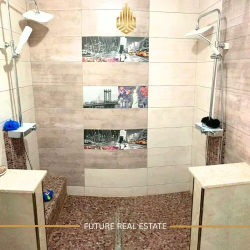 Shtëpia në SHITJE/250m2
