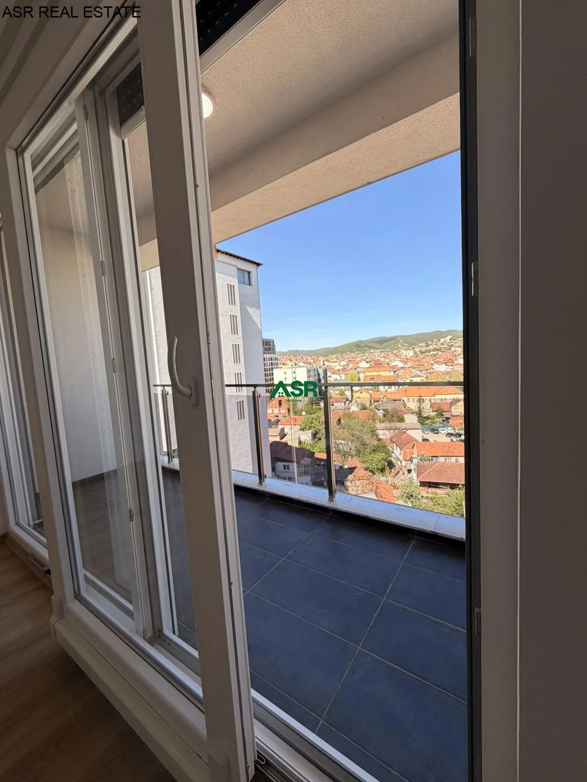 #ID:4259 Banesë 90m2 me #qira në lagjen Tophane