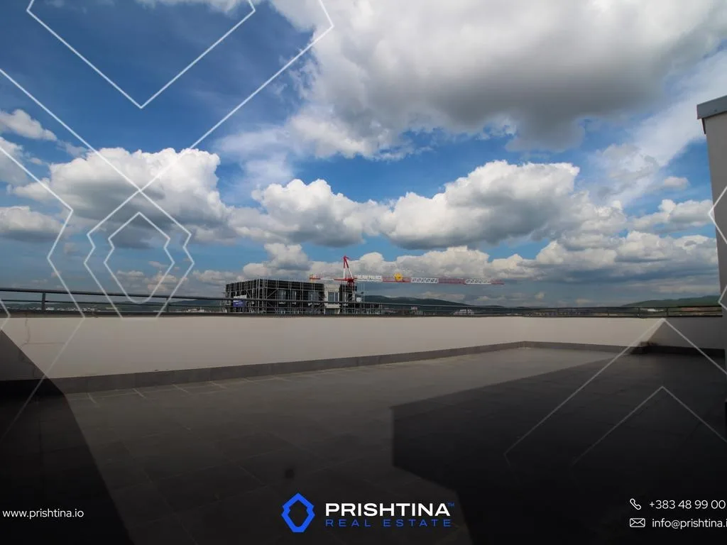 Penthouse me qira 107m² + 145m² te Prishtina e Re
