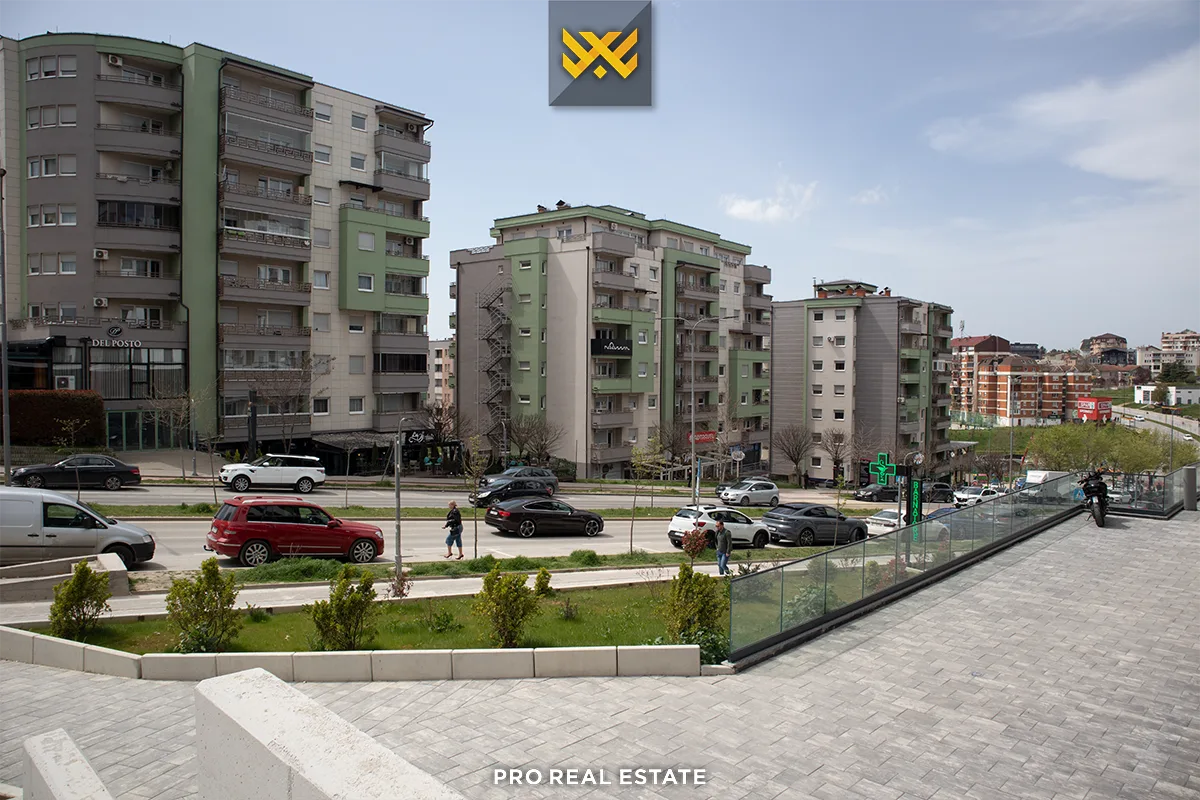 Lokal 280m² me #QIRA në Rrugën C.