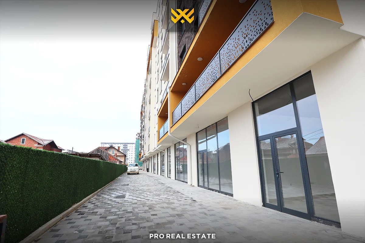 Lokal 30m² me #QIRA në Fushë Kosovë.