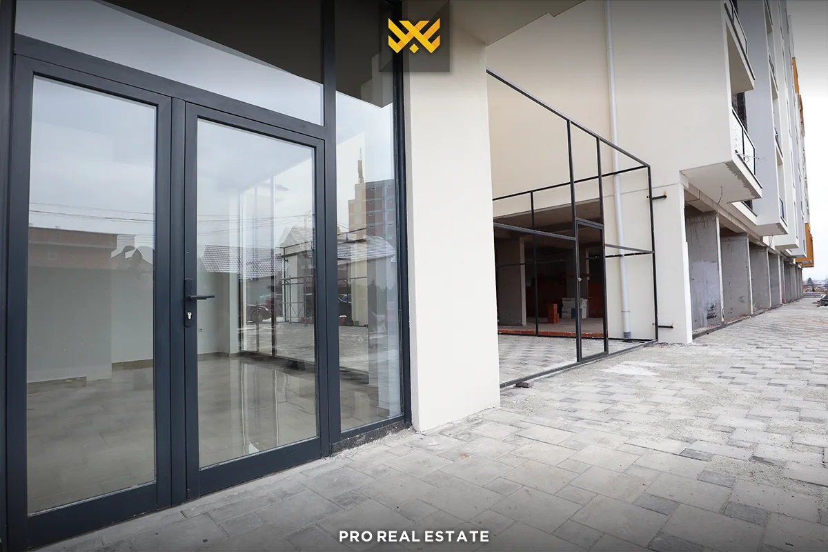 Lokal 30m² me #QIRA në Fushë Kosovë.