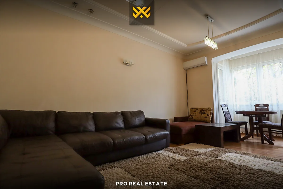 Banesë - Zyrë 70m² me #QIRA në Qendër.