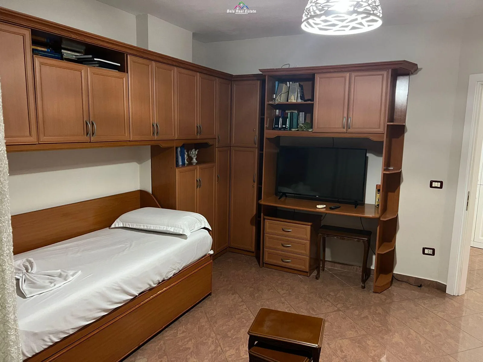 Apartament Me Qera 2+1 Ne Qender (ID B2201678) Tirane