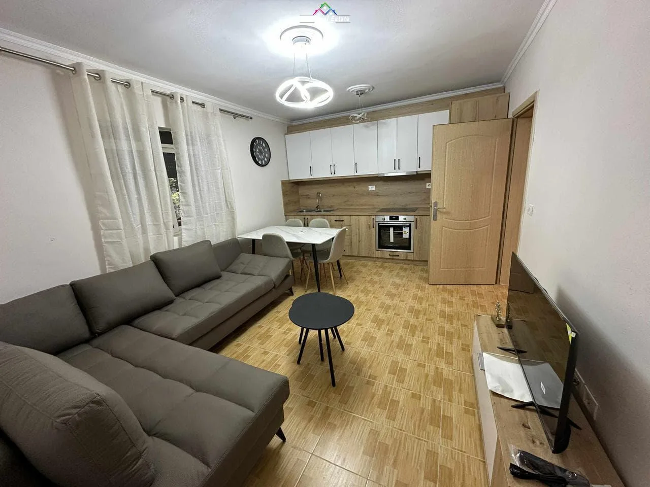 Apartament Me Qera 2+1 Tek QSUT-ja ( ID B221428) Tirane