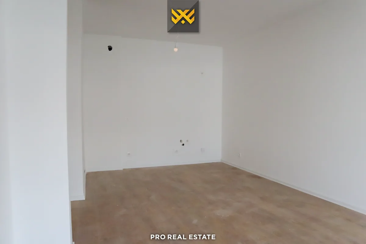 Banesë / Zyrë 55m² me #QIRA në Veternik