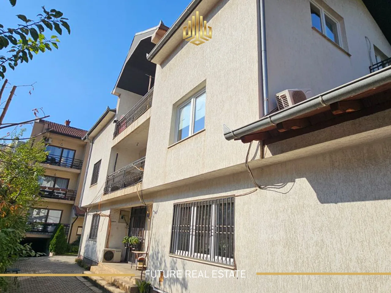 Shtëpia me QIRA/430m2