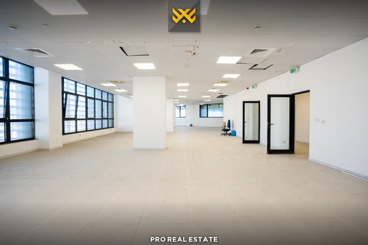Lokal 530m² me #QIRA në Pejton.