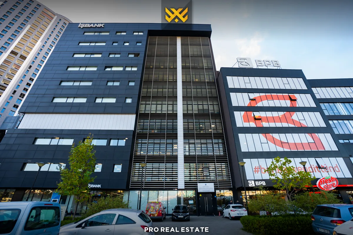 Lokal 530m² me #QIRA në Pejton.