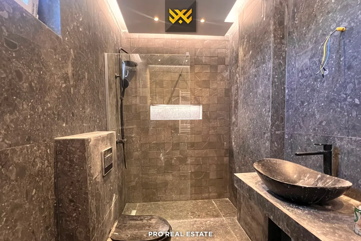 Banesë Penthouse 120m² + 55m² me #QIRA në Lagjen e Muhaxherëve