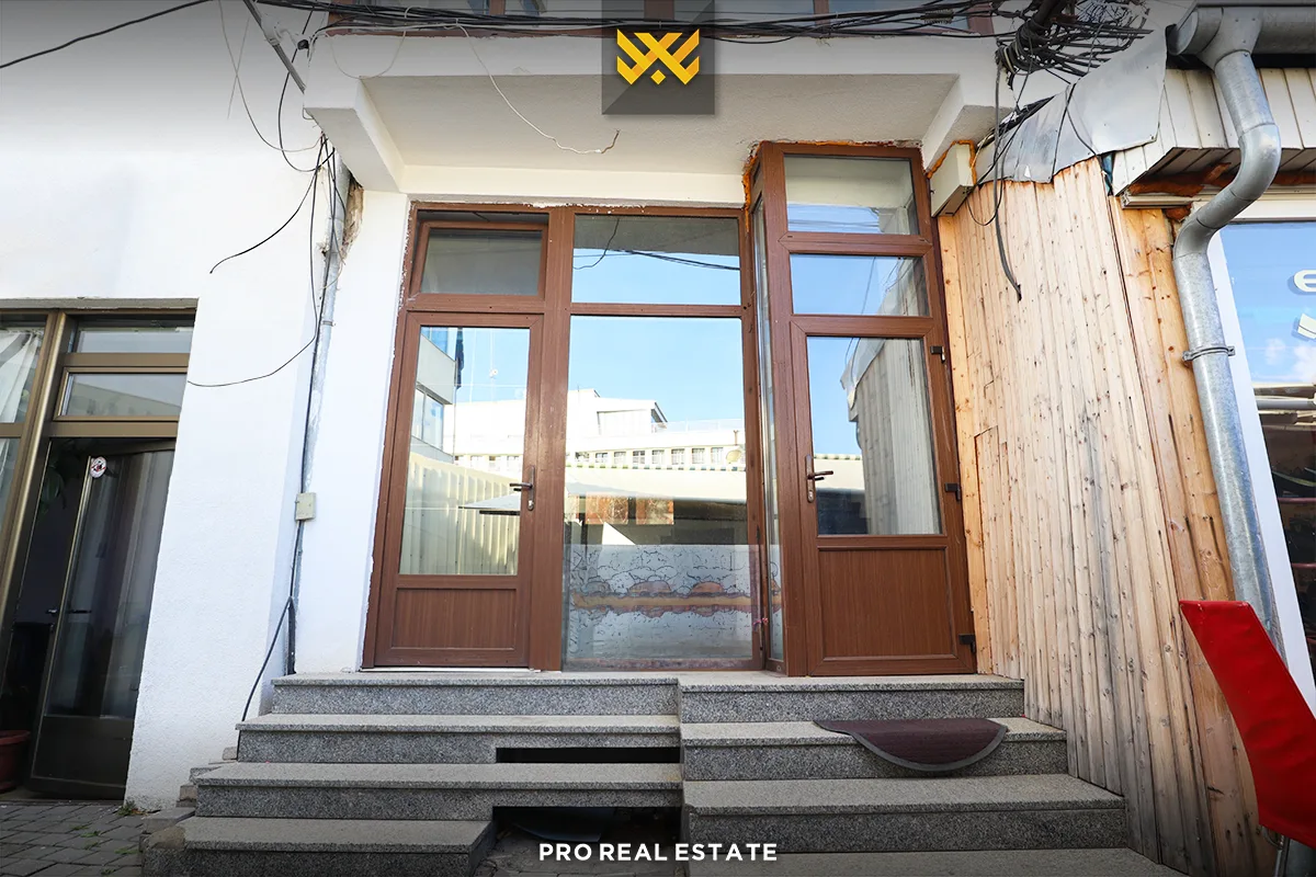 Lokal - Zyre 140m² me #QIRA në Qendër.
