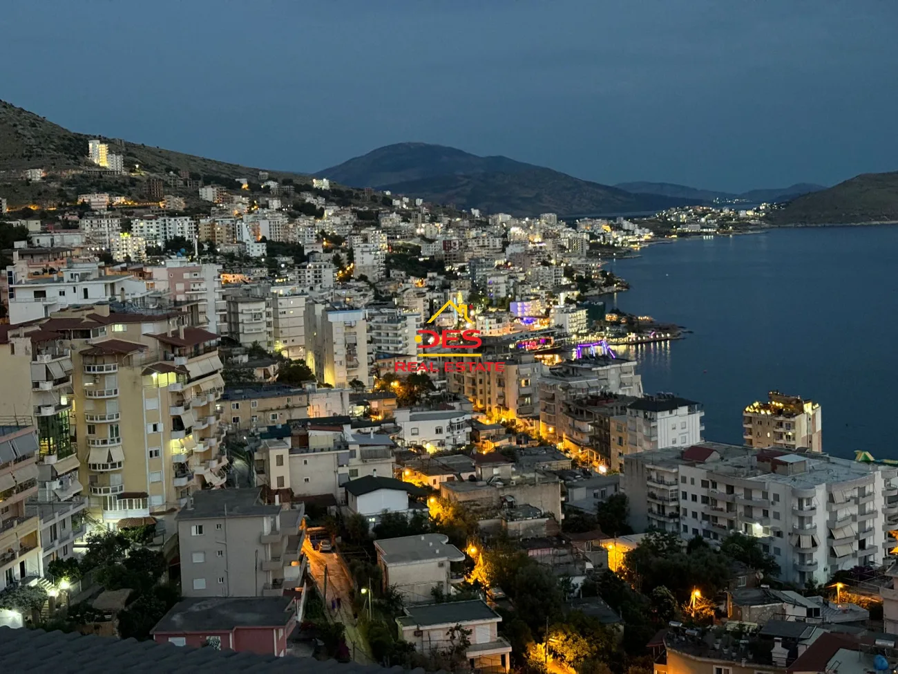 Shitet papafingo 3+1 në sarandë. me pamje ballore nga deti🌅