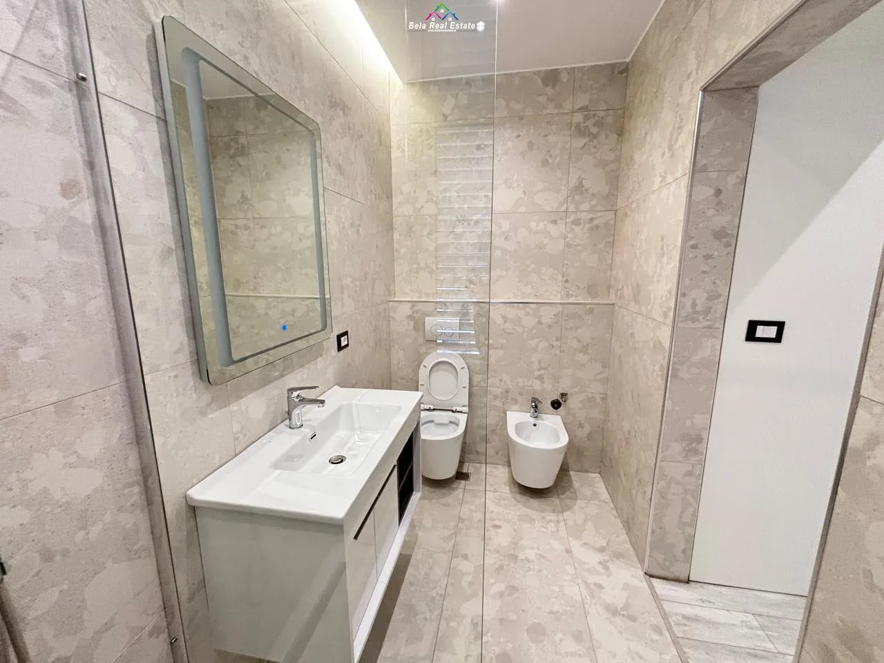 Apartament Me Qera 3+1+2 Tek Kompleksi Delijorgji (ID B230184) Tirane