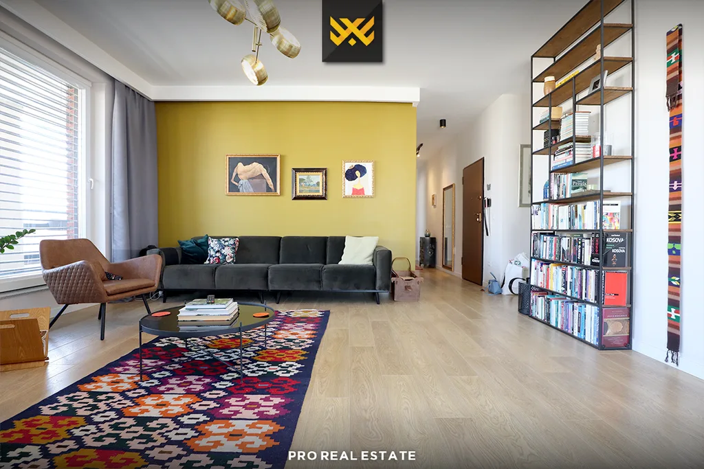 Banesë / Penthouse 115m² + 167m² me #QIRA në Rrugën C