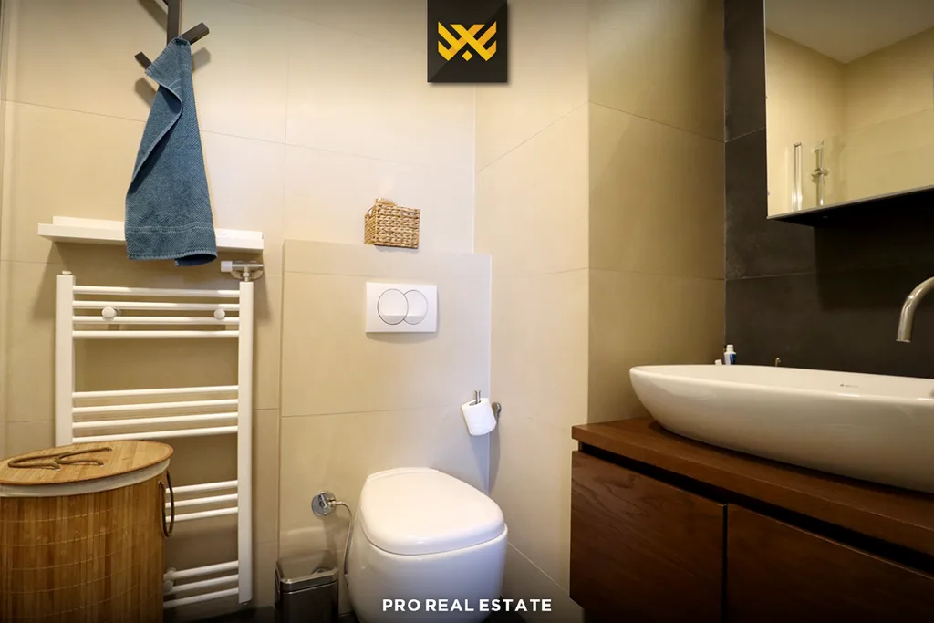Banesë / Penthouse 115m² + 167m² me #QIRA në Rrugën C