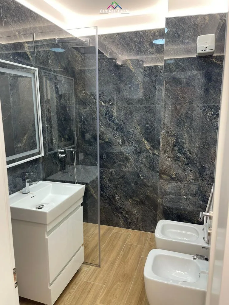 Apartament Me Qera 2+1 tek Rruga 5 Maji (ID B2201164) Tirane
