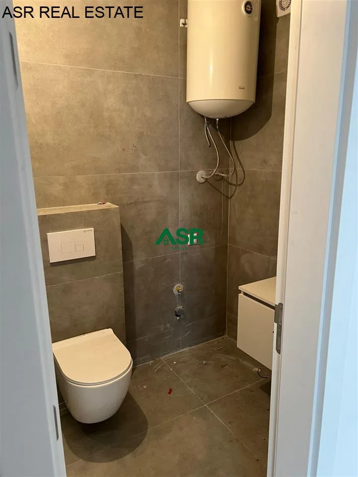 #ID:4096 Banesë 120m2 me #qira në rr.C