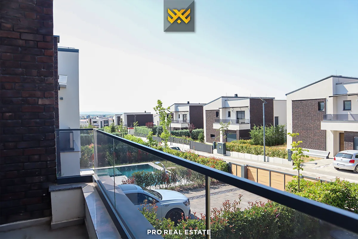 Shtëpi 180m² + 87m² me #QIRA në Lagjen Priam Village