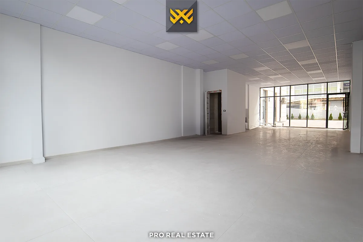 Lokal 96m² me #QIRA në Lagjen e Muhaxherëve.