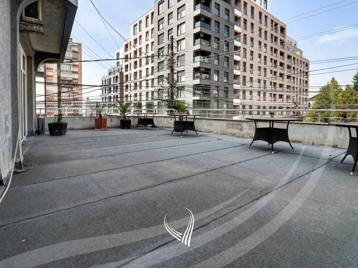 Lokal 320m2 me qira në lagjen Aktash