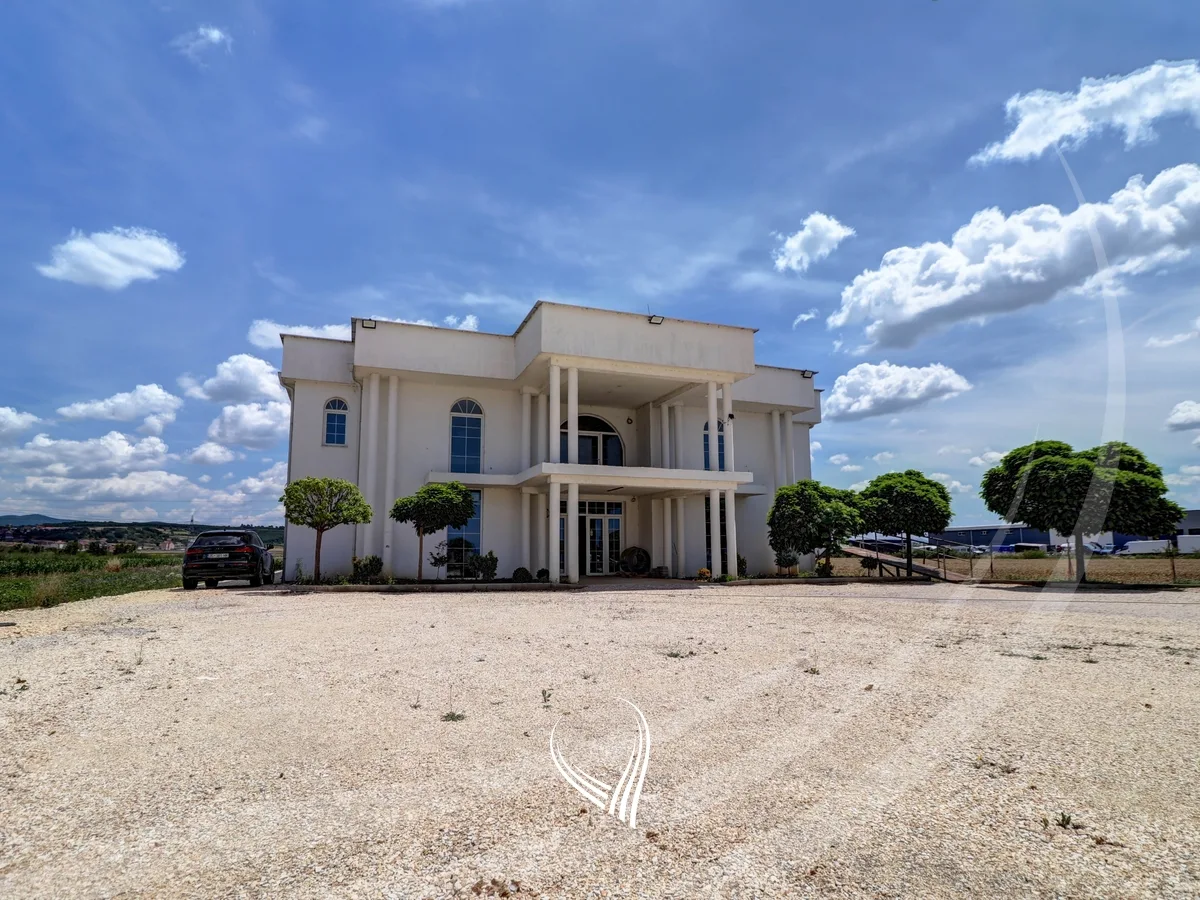 Depo 1700m² me qira në magjistralen Prishtinë – Lipjan