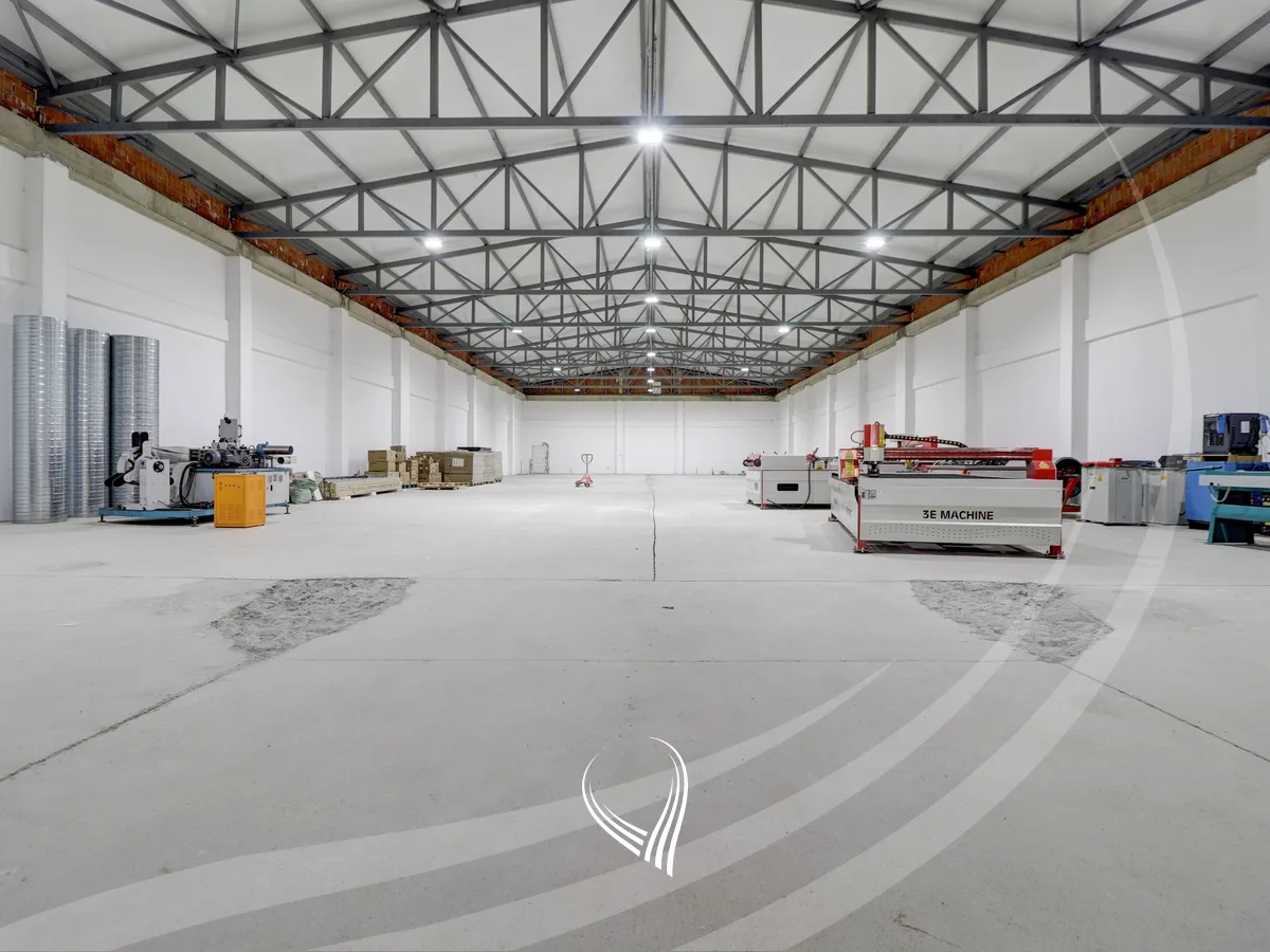 Depo 1700m² me qira në magjistralen Prishtinë – Lipjan