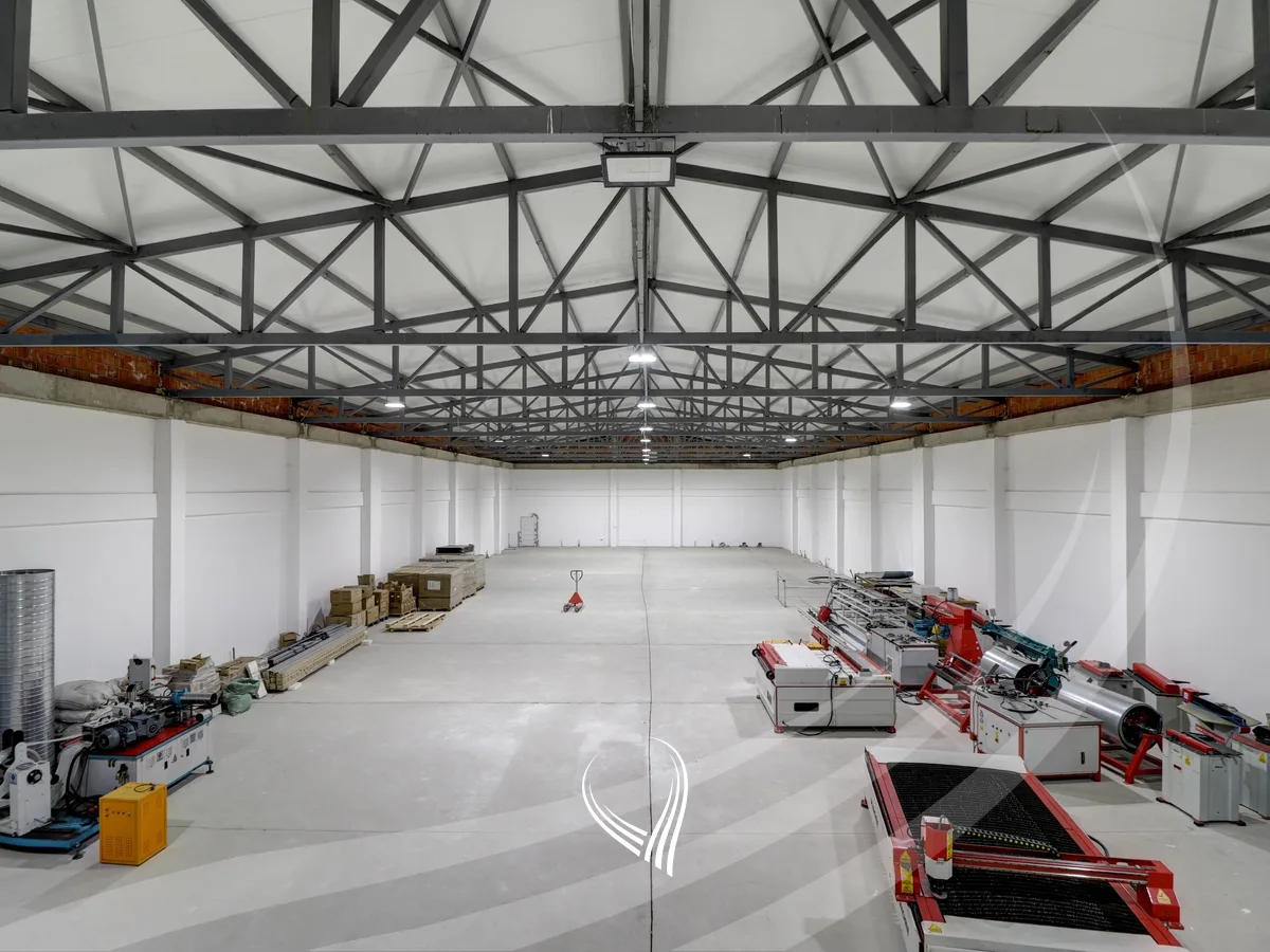 Depo 1700m² me qira në magjistralen Prishtinë – Lipjan