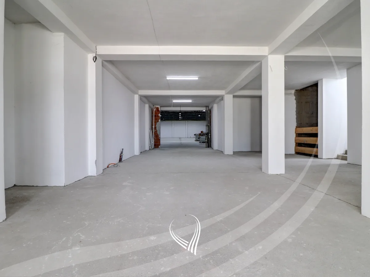 Depo 1700m² me qira në magjistralen Prishtinë – Lipjan
