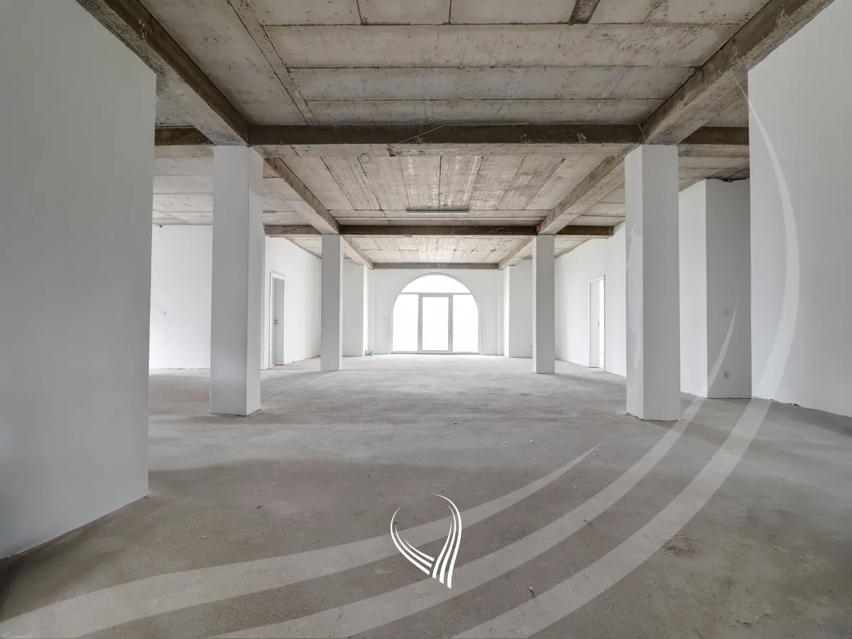 Depo 1700m² me qira në magjistralen Prishtinë – Lipjan