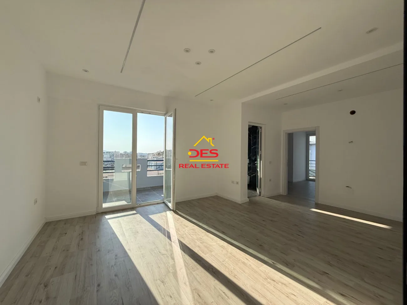 Shitet apartament 1+1 – pranë palestrës së mundjes, vlorë.